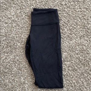 LuLuLemon black mid rise leggings size 4 x2